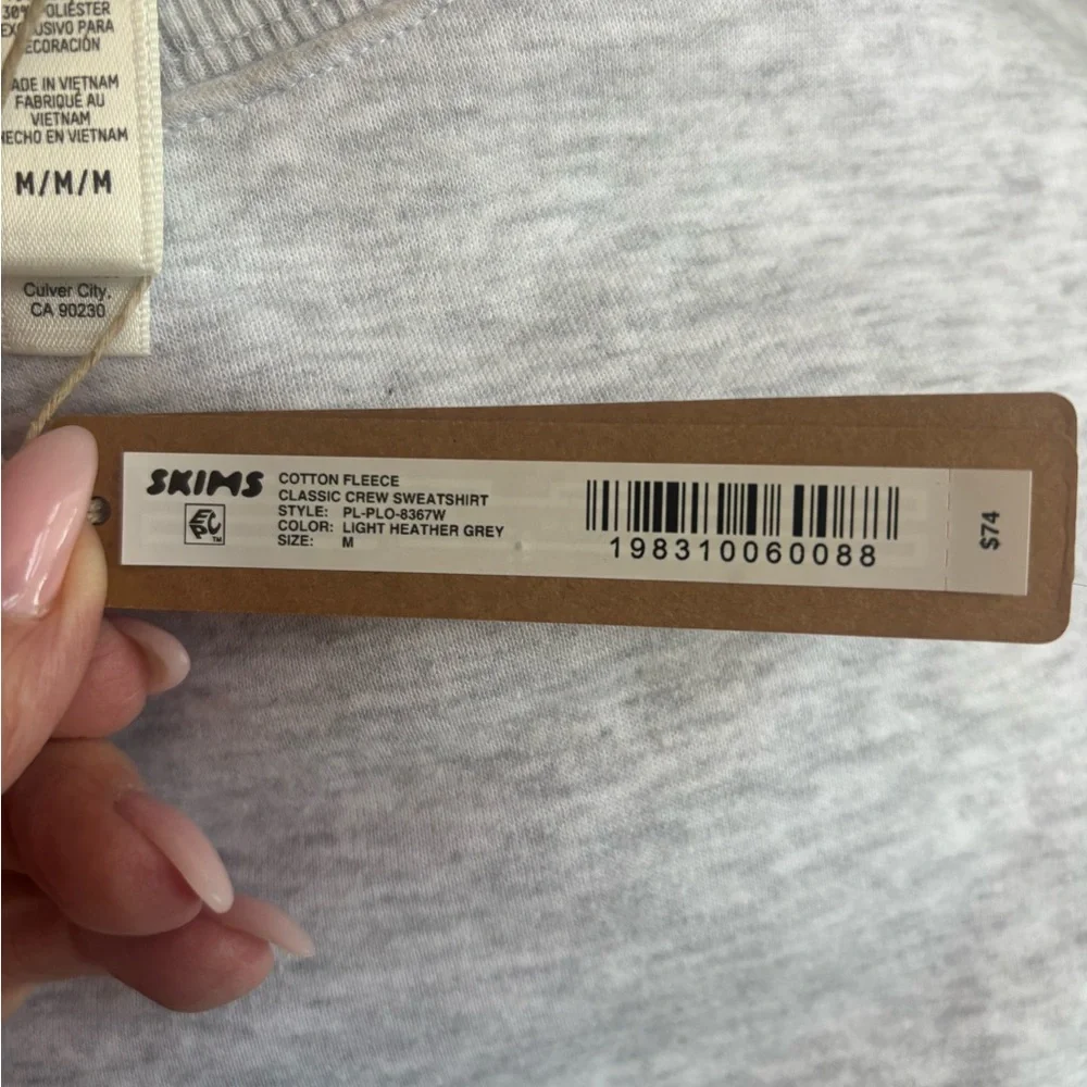 NWT SKIMS Women's Light Gray Sweatshirt - Picture 12 of 13